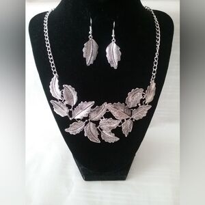 New Leaves Statement Necklace Set